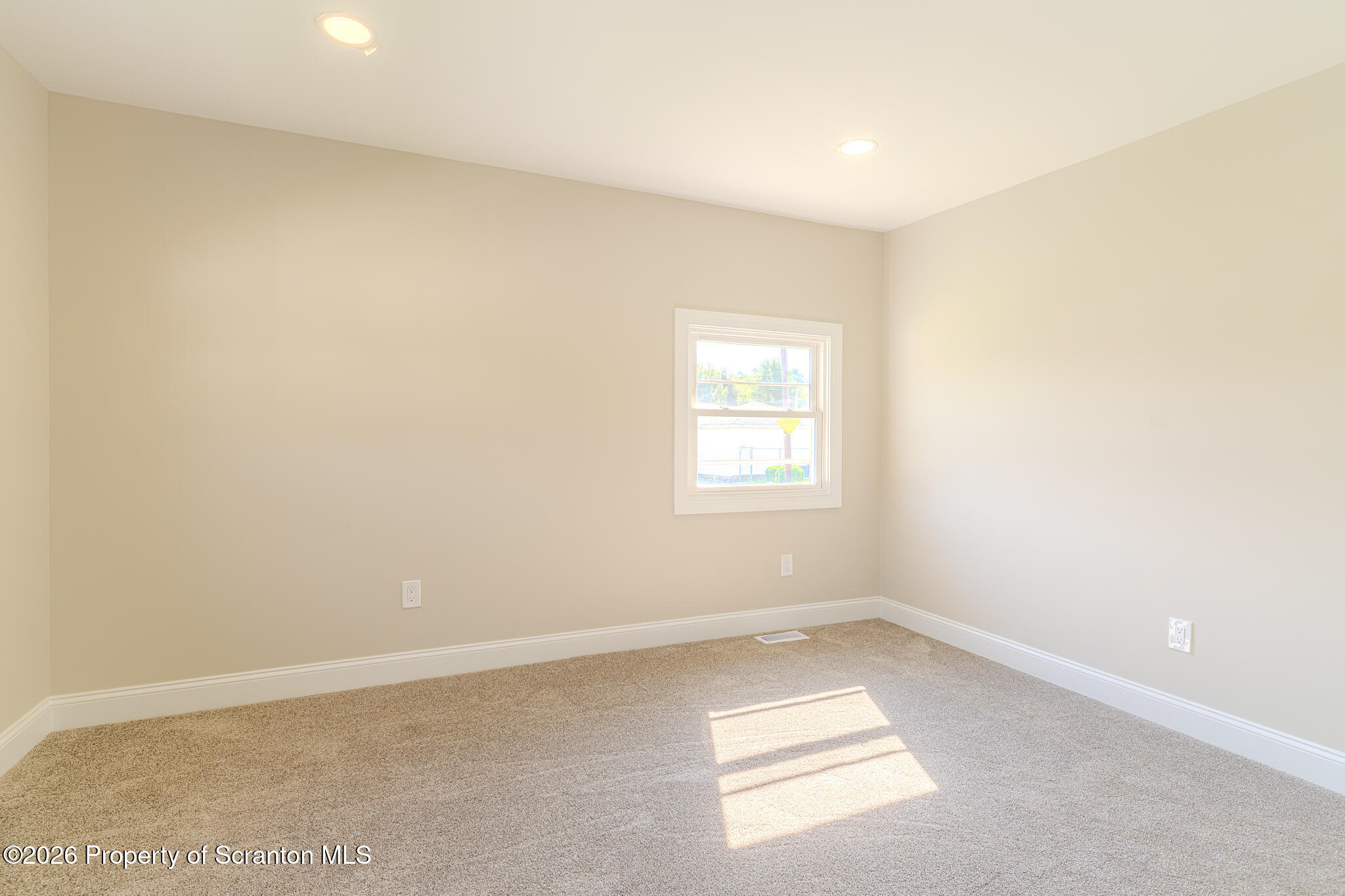 605 Roth Street Moosic, PA 18507 - Photo 13 of 38 PSU07892-HDR