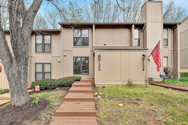 $237,950 | 7122 Woods Crossing Drive, Roanoke, VA 24018
