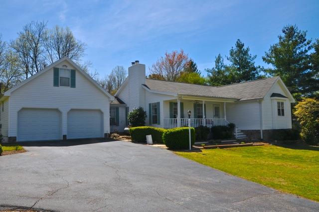 66 Ridgeway Circle Ringgold, GA 30736 - Photo 3 of 38 46.png