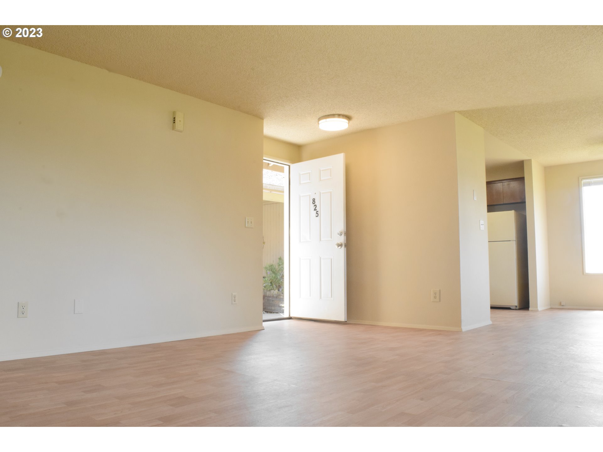 825 West Airway Road Lebanon, OR 97355 - Photo 5 of 16 Gallery Image 5