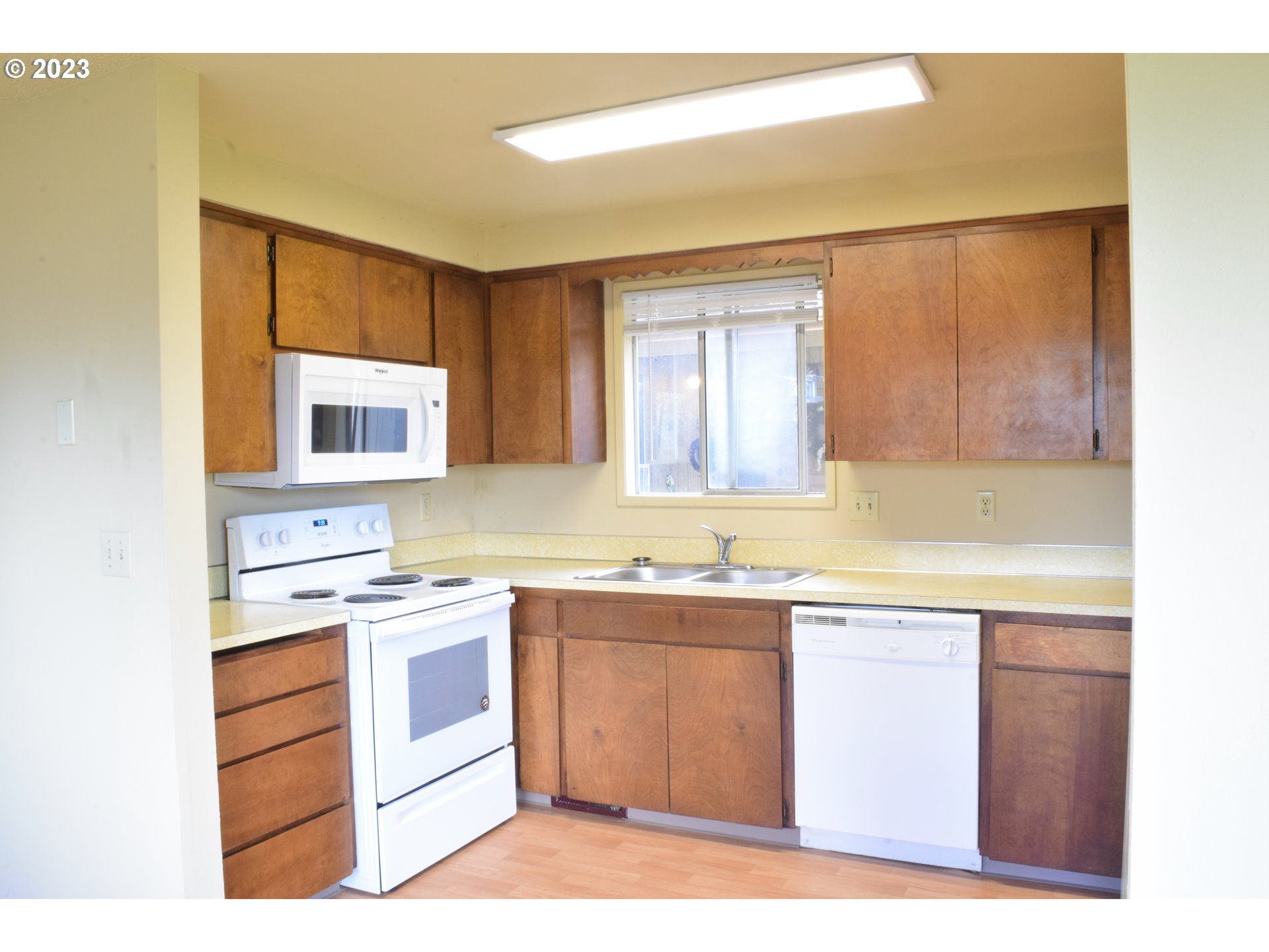 825 West Airway Road Lebanon, OR 97355 - Photo 7 of 16 Gallery Image 7