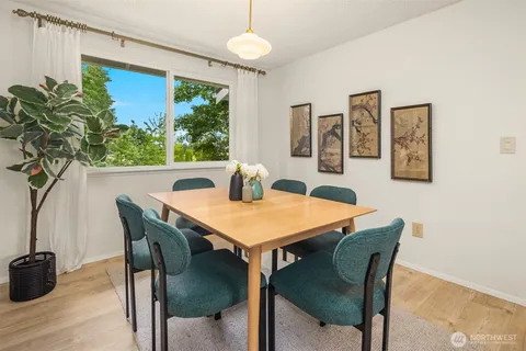 $895,000 | 7223 Northeast 152nd Place, Kenmore, WA 98028