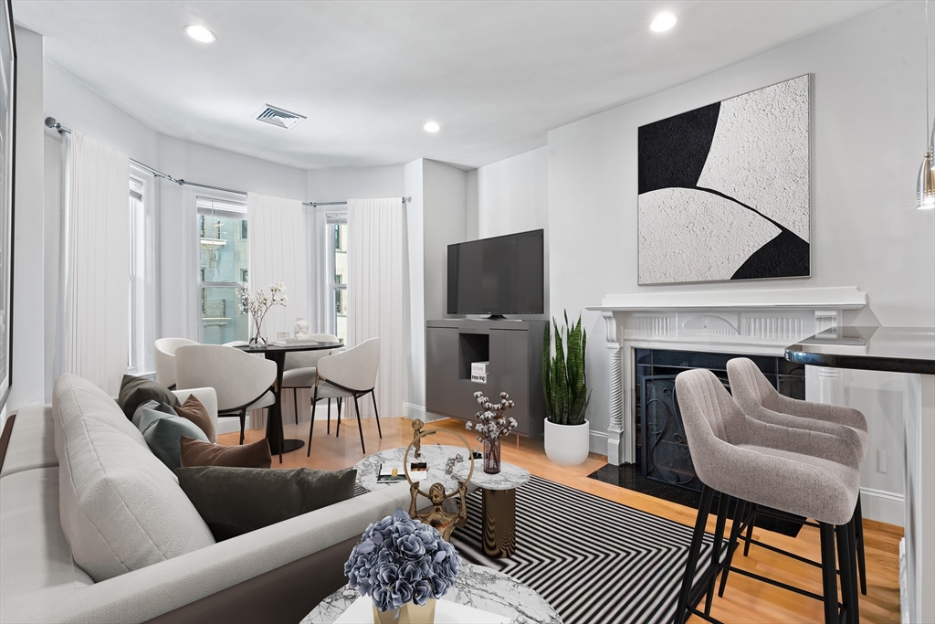 15 Garrison Street, Unit 8 Boston, MA 02116 - Photo 1 of 9