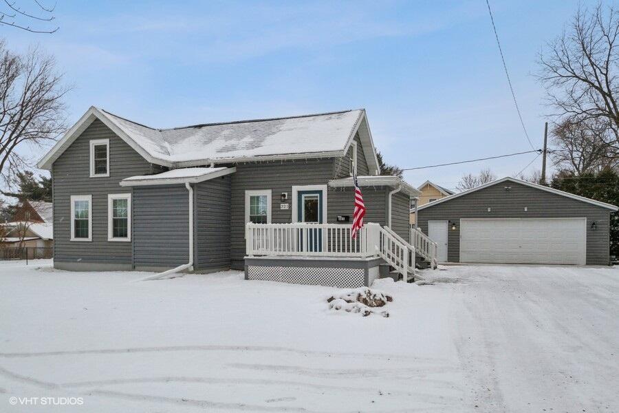 321 North Church Street, Elkhorn, WI 53121 Compass