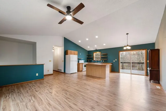 $349,900 | 31185 Hillside Pass, Pequot Lakes, MN 56472