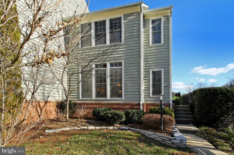 1235 Weatherstone Court Reston, VA 20194 - Photo 27 of 29 Exterior (Front)