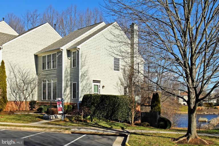 1235 Weatherstone Court Reston, VA 20194 - Photo 9 of 29 Exterior (General)