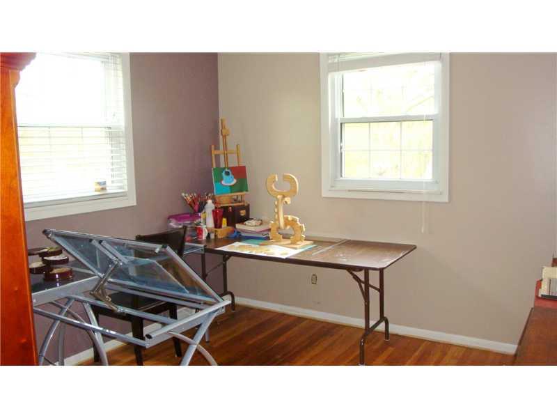 242 Bennington Road Indianapolis, IN 46227 - Photo 15 of 21 Gallery Image 15