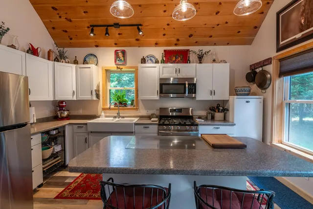 $299,000 | 6 The Pines Drive, New Portland, ME 04961