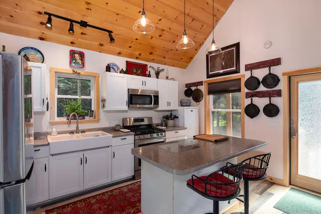 $299,000 | 6 The Pines Drive, New Portland, ME 04961