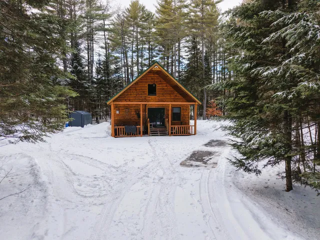 $299,000 | 6 The Pines Drive, New Portland, ME 04961