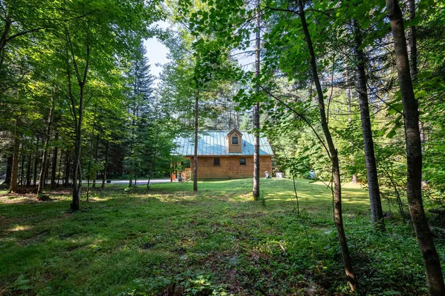 $299,000 | 6 The Pines Drive, New Portland, ME 04961