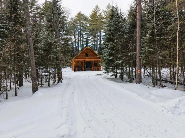 $299,000 | 6 The Pines Drive, New Portland, ME 04961