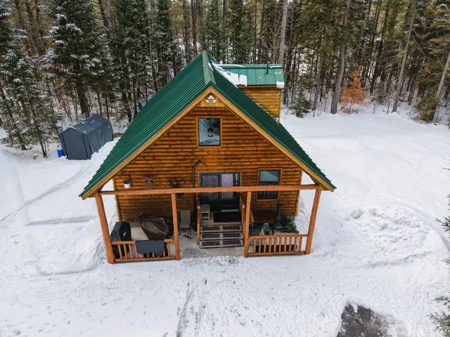 $299,000 | 6 The Pines Drive, New Portland, ME 04961