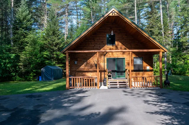 $299,000 | 6 The Pines Drive, New Portland, ME 04961