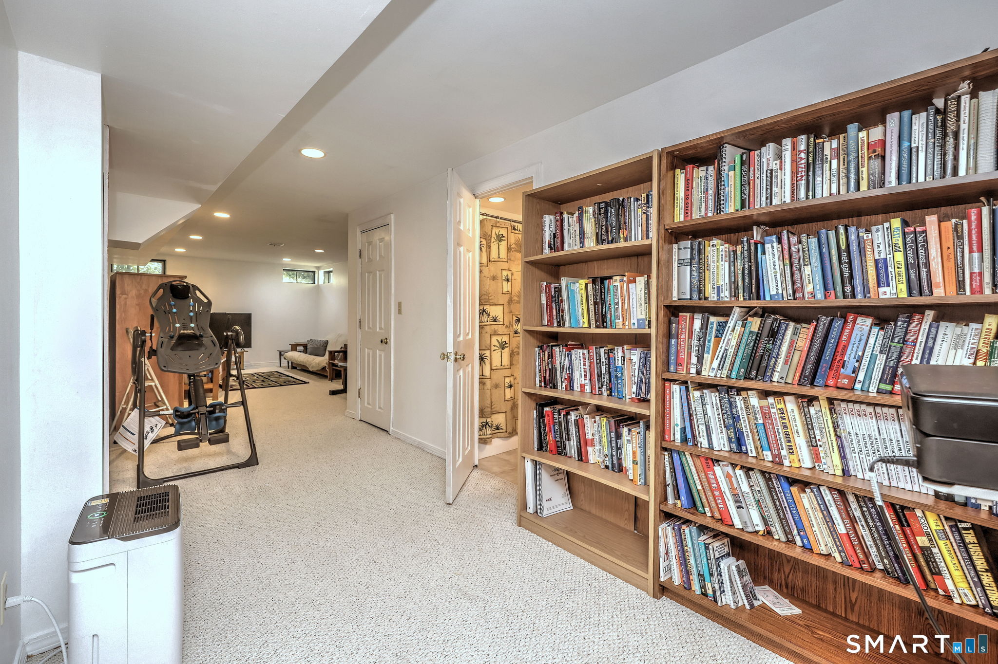 39 Lookout Hill Road Milford, CT 06461 - Photo 32 of 40