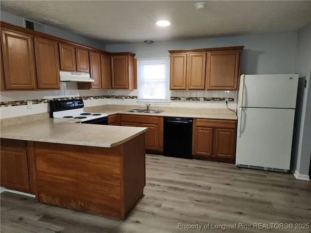 $1,100 | 3713 Cherry Blossom Lane, Hope Mills, NC 28348