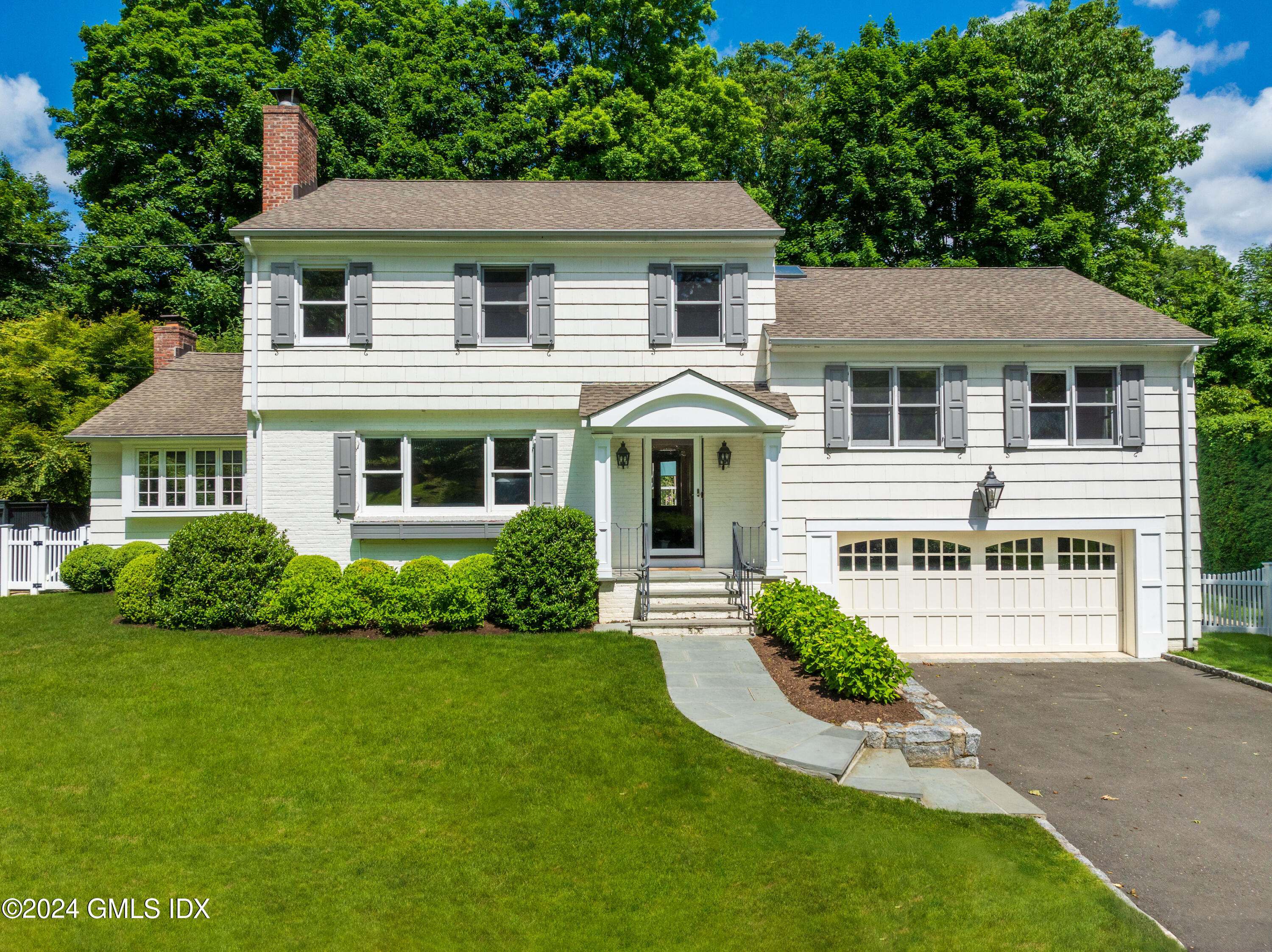 15 Skylark Road Greenwich, CT 06830 - Photo 1 of 1 FRONT
