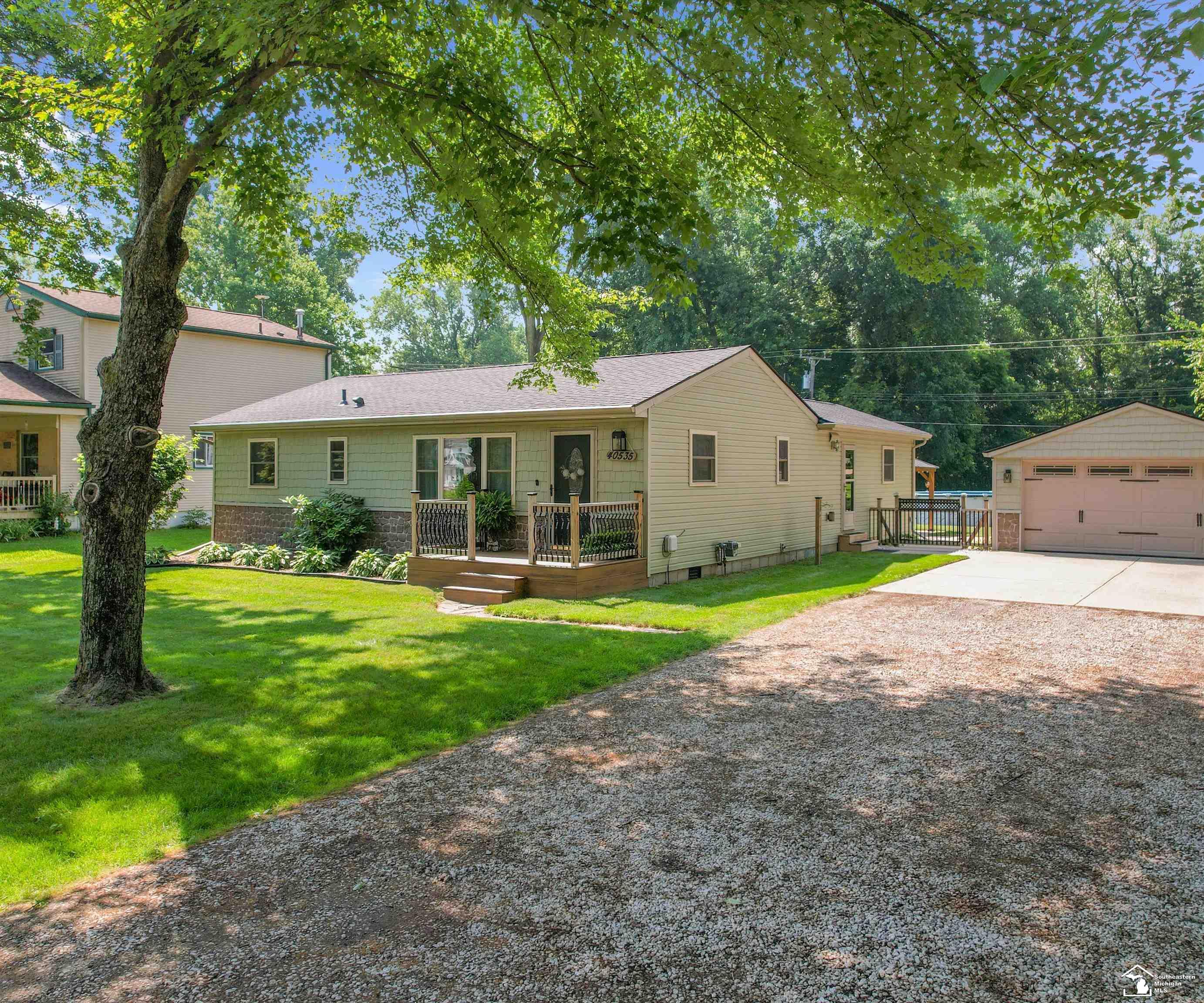 40535 Judd Road Belleville, MI 48111 - Photo 3 of 53
