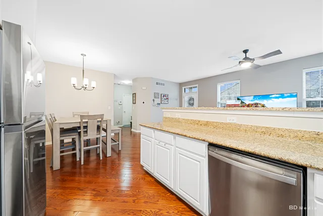 $329,900 | 9220 Arquilla Drive, Mokena, IL 60448