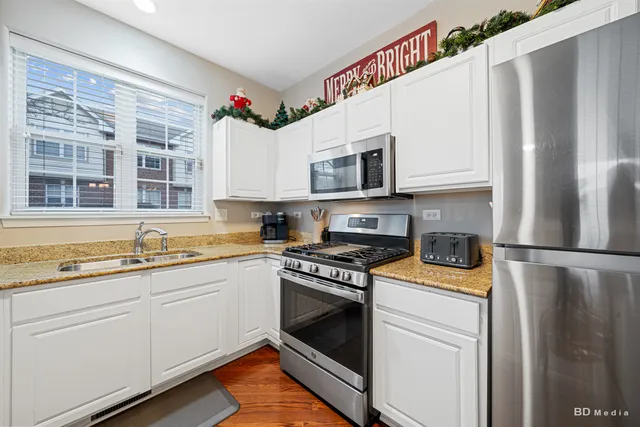 $329,900 | 9220 Arquilla Drive, Mokena, IL 60448