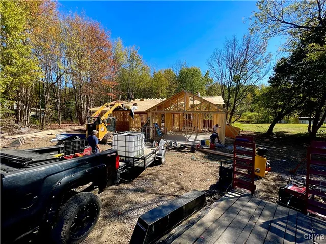 $450,000 | 6590 Fox Road, Marcy, NY 13403