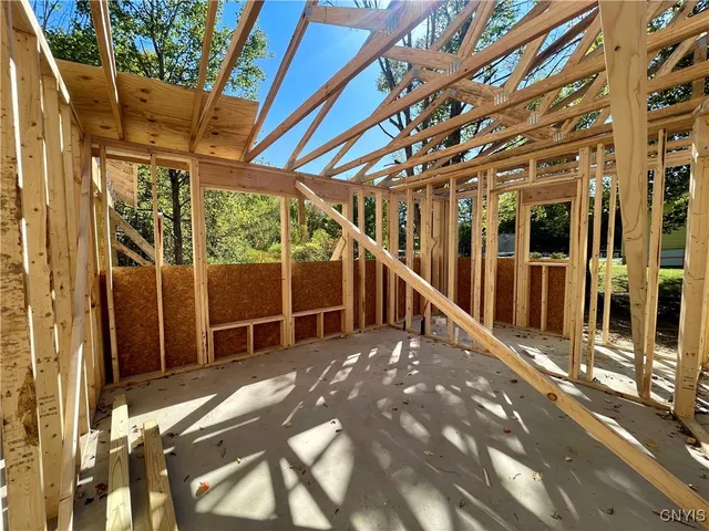 $450,000 | 6590 Fox Road, Marcy, NY 13403