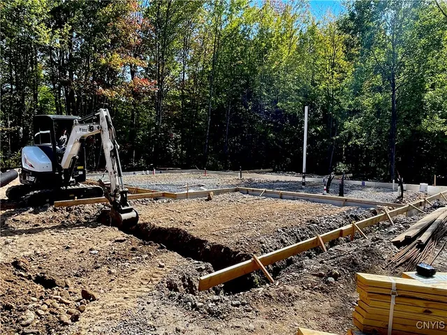 $450,000 | 6590 Fox Road, Marcy, NY 13403