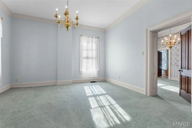 $299,900 | 19 North Fountain Street, Cape Girardeau, MO 63701