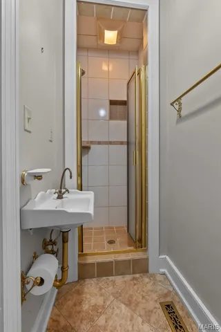 $299,900 | 19 North Fountain Street, Cape Girardeau, MO 63701