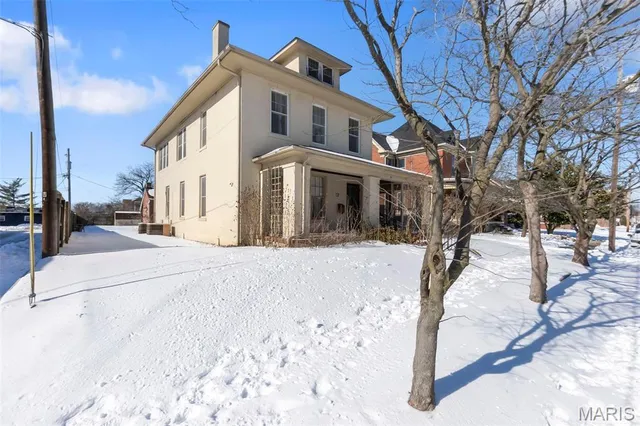 $299,900 | 19 North Fountain Street, Cape Girardeau, MO 63701