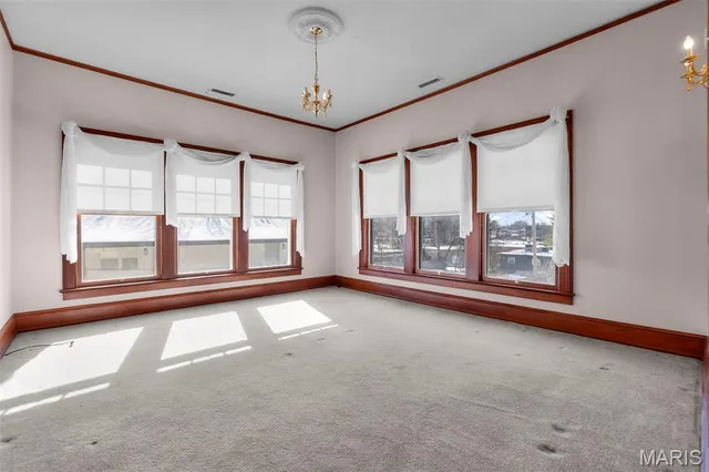 $299,900 | 19 North Fountain Street, Cape Girardeau, MO 63701