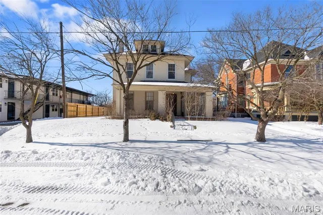 $299,900 | 19 North Fountain Street, Cape Girardeau, MO 63701