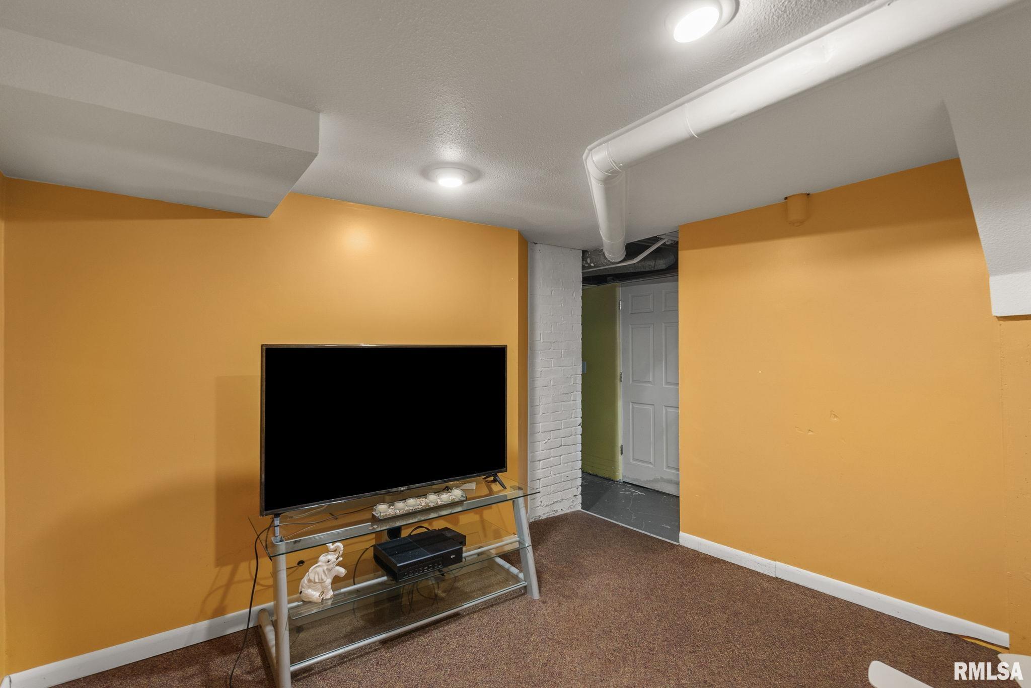 2022 43rd Street Rock Island, IL 61201 - Photo 20 of 32