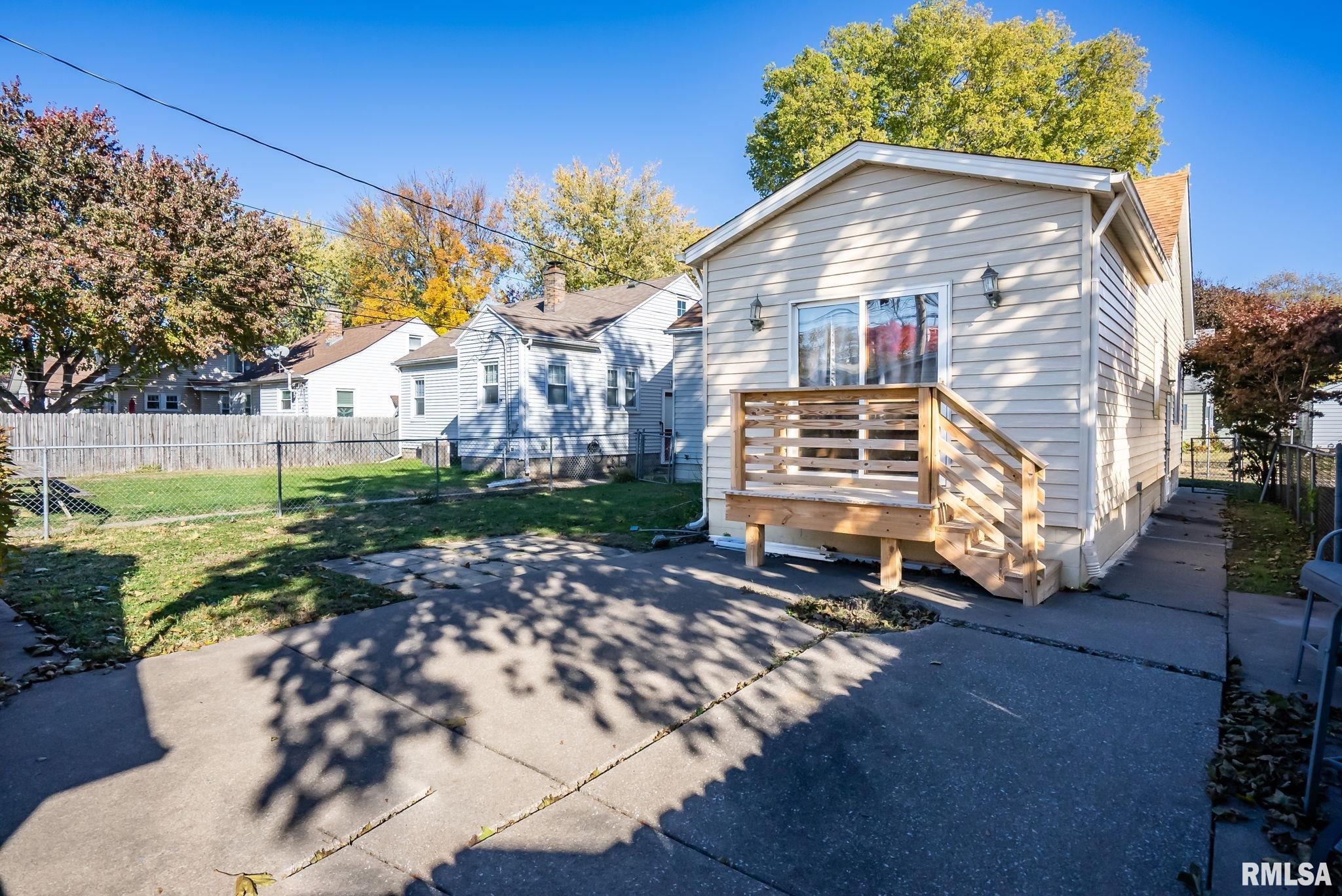 2022 43rd Street Rock Island, IL 61201 - Photo 25 of 32