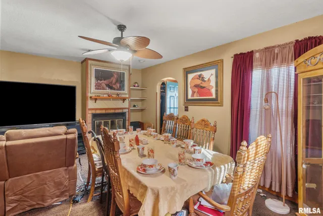 $139,900 | 2022 43rd Street, Rock Island, IL 61201