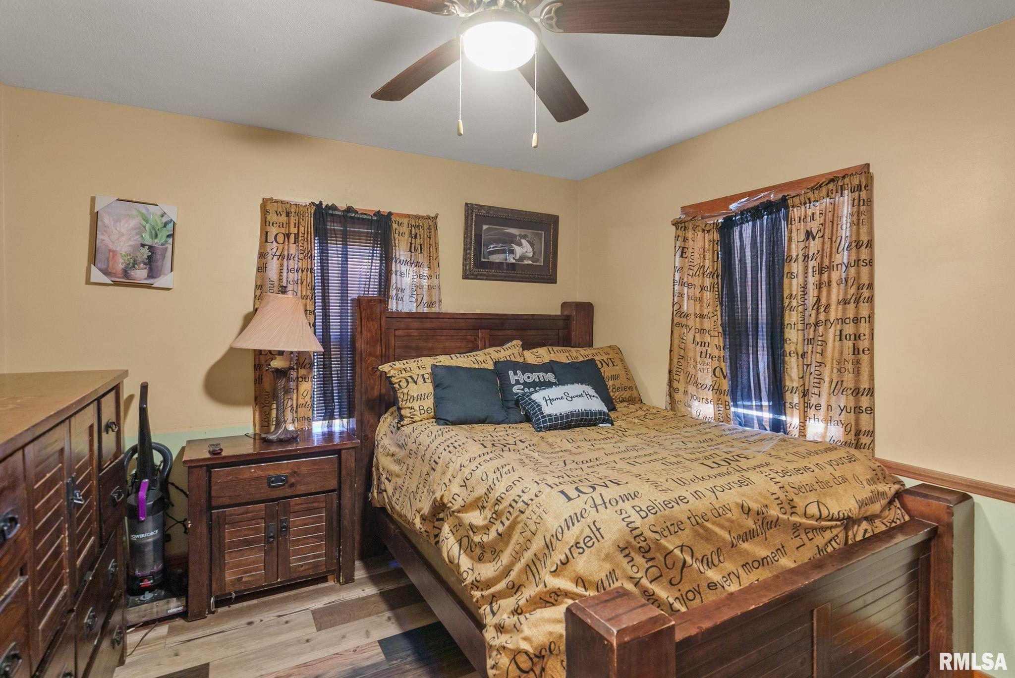 2022 43rd Street Rock Island, IL 61201 - Photo 6 of 32