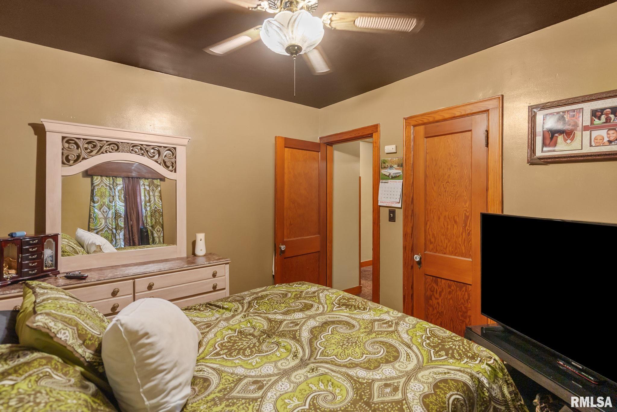 2022 43rd Street Rock Island, IL 61201 - Photo 10 of 32