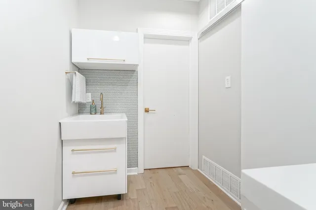 $6,250 | 2314 South Street, Philadelphia, PA 19146