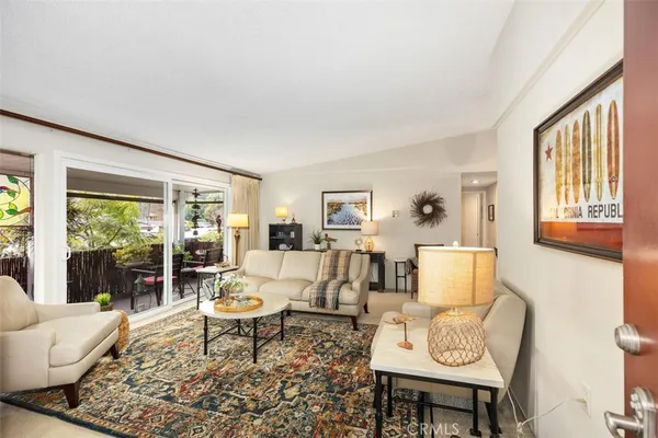 $2,800 | 46 Calle Aragon, Unit R, Laguna Woods, CA 92637