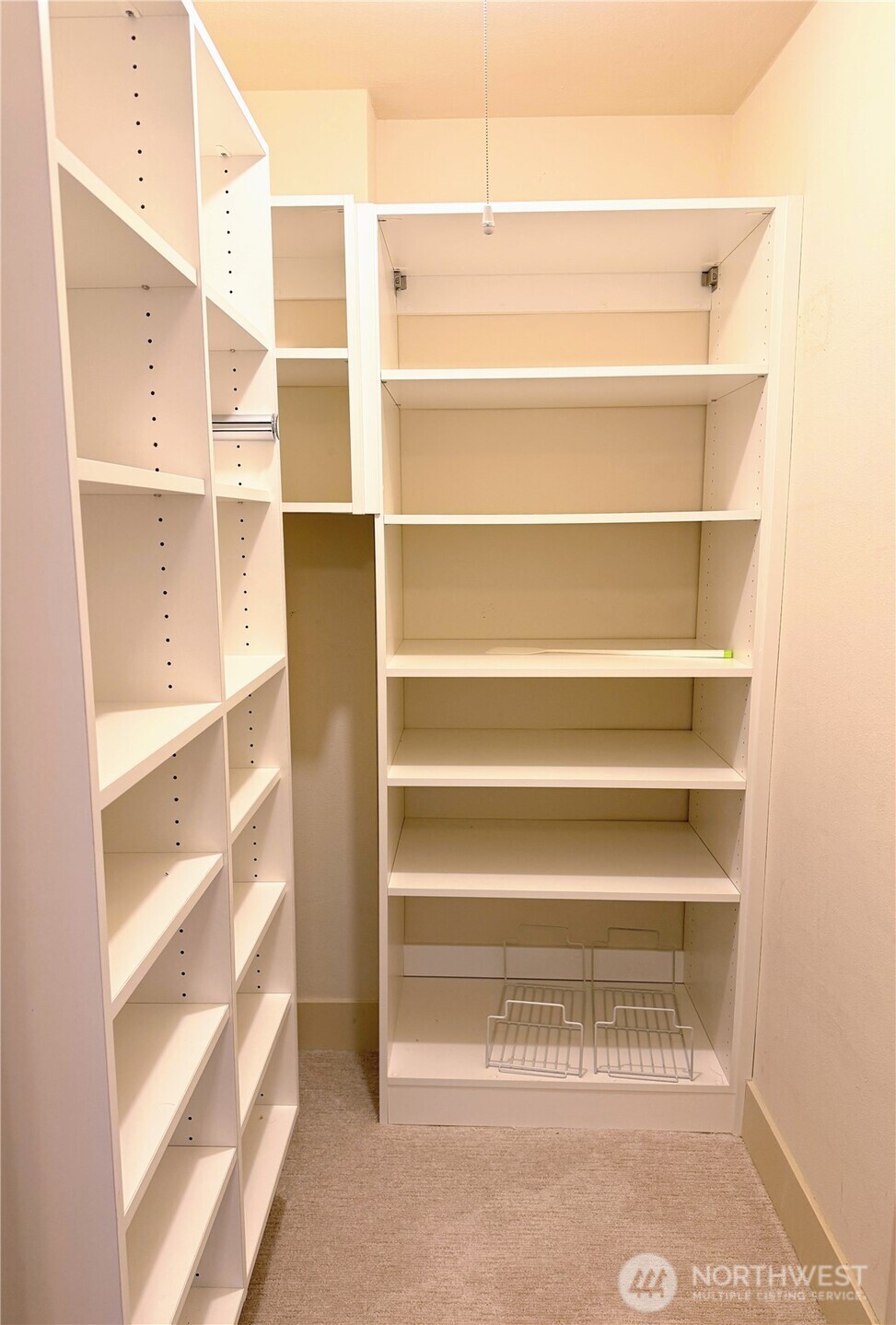1105 Spring Street, Unit 904 Seattle, WA 98104 - Photo 17 of 19 Gallery Image 17