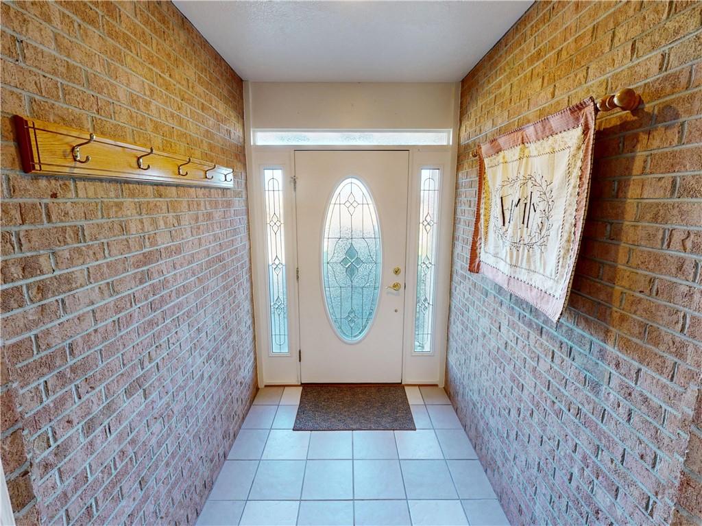 196 South Benbrook Road Butler, PA 16001 - Photo 3 of 45