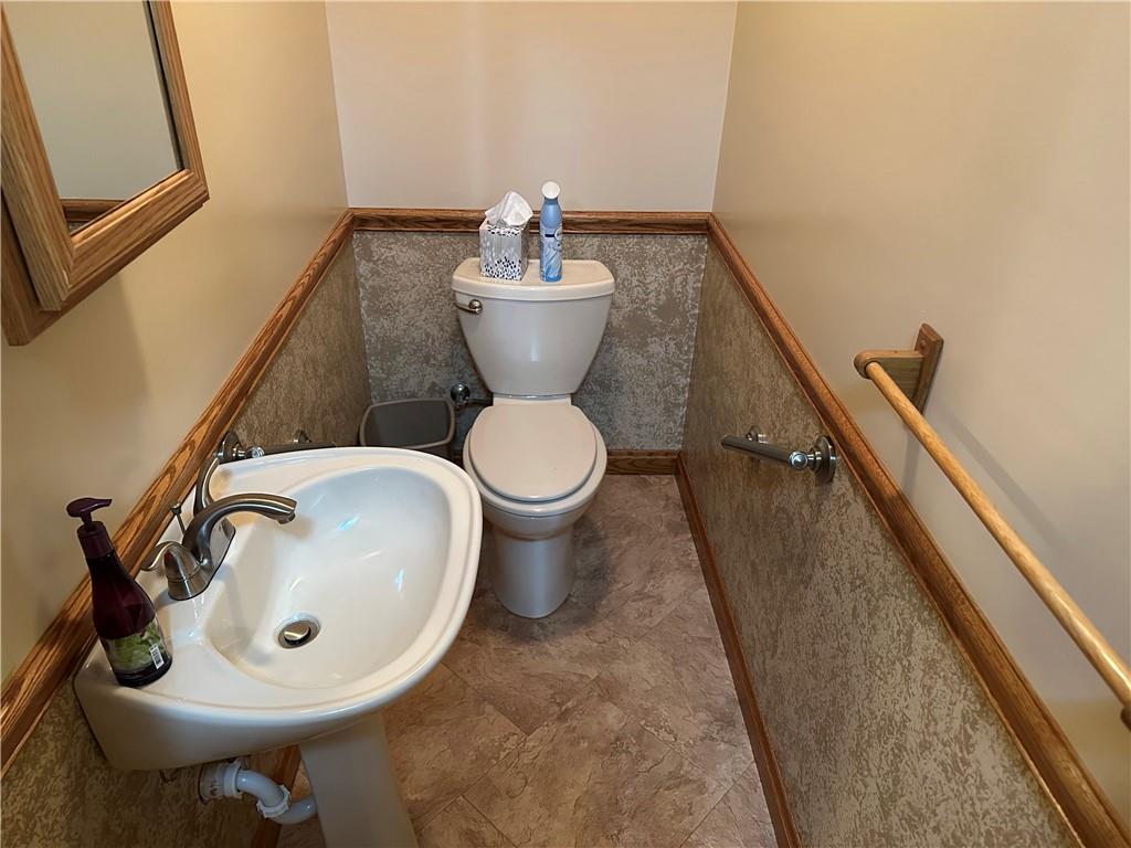 196 South Benbrook Road Butler, PA 16001 - Photo 34 of 45