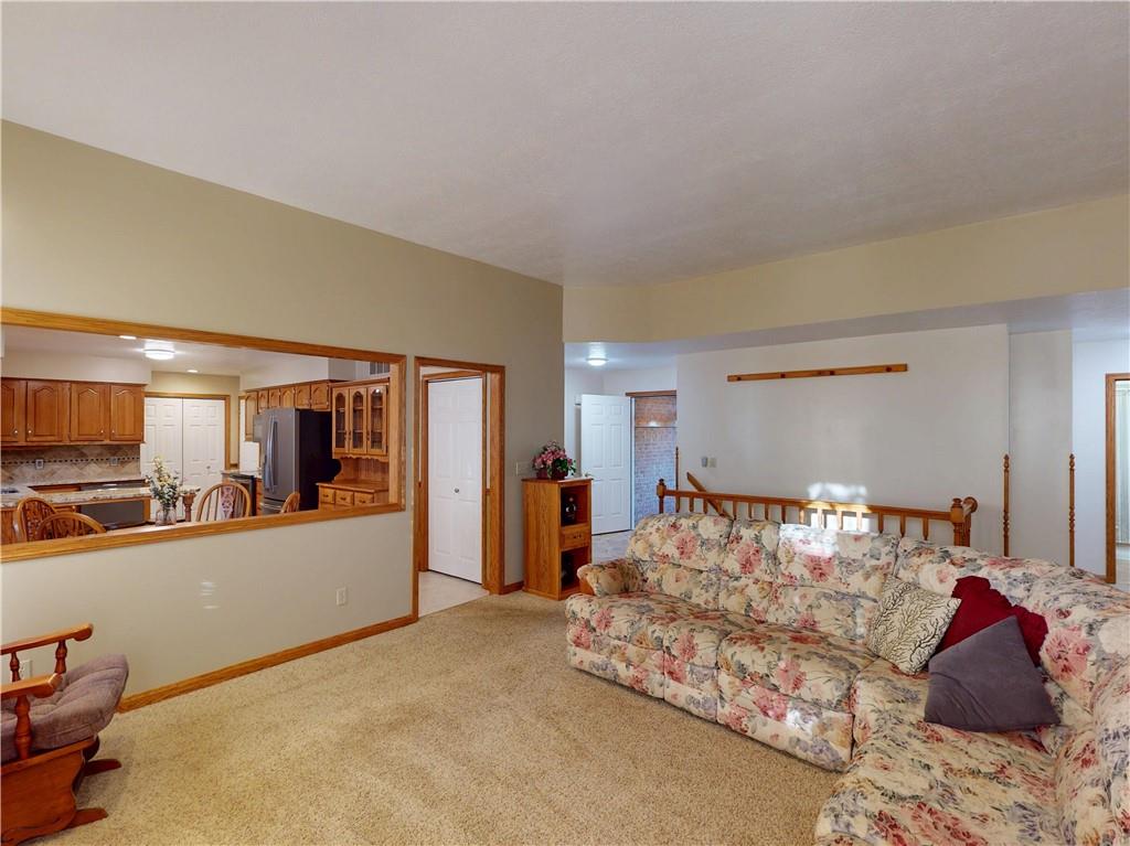 196 South Benbrook Road Butler, PA 16001 - Photo 7 of 45