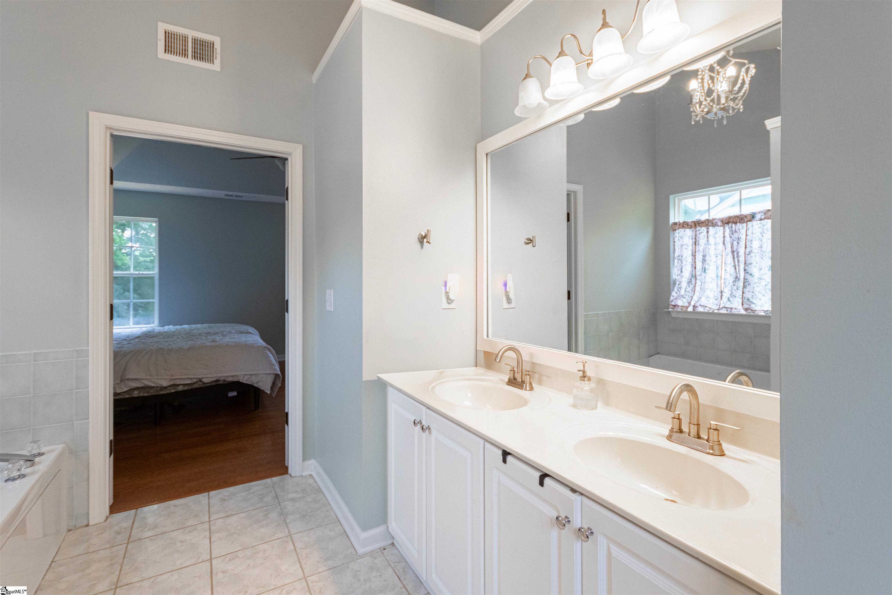 616 Fairview Lake Way Simpsonville, SC 29680 - Photo 17 of 34