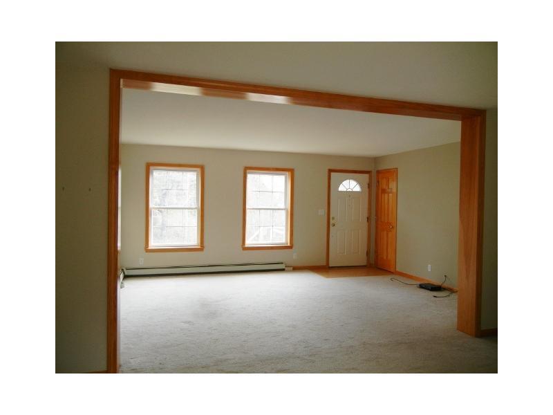 17 Black Point Road Deer Isle, ME 04627 - Photo 2 of 11 Living Room.