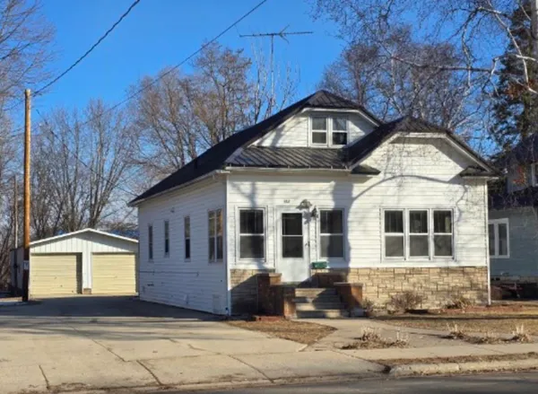 $225,000 | 217 East Center Street, Shawano, WI 54166