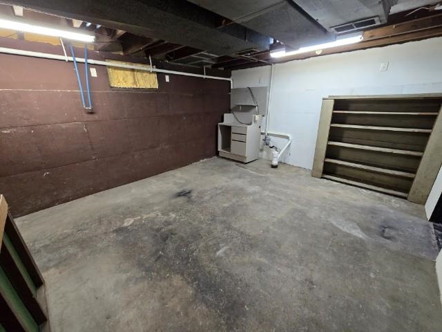 217 East Center Street Shawano, WI 54166 - Photo 20 of 28