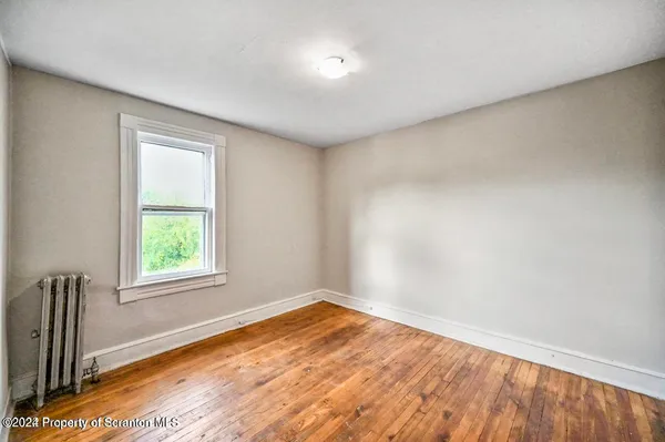 $1,325 | 114 New York Street, Scranton, PA 18509