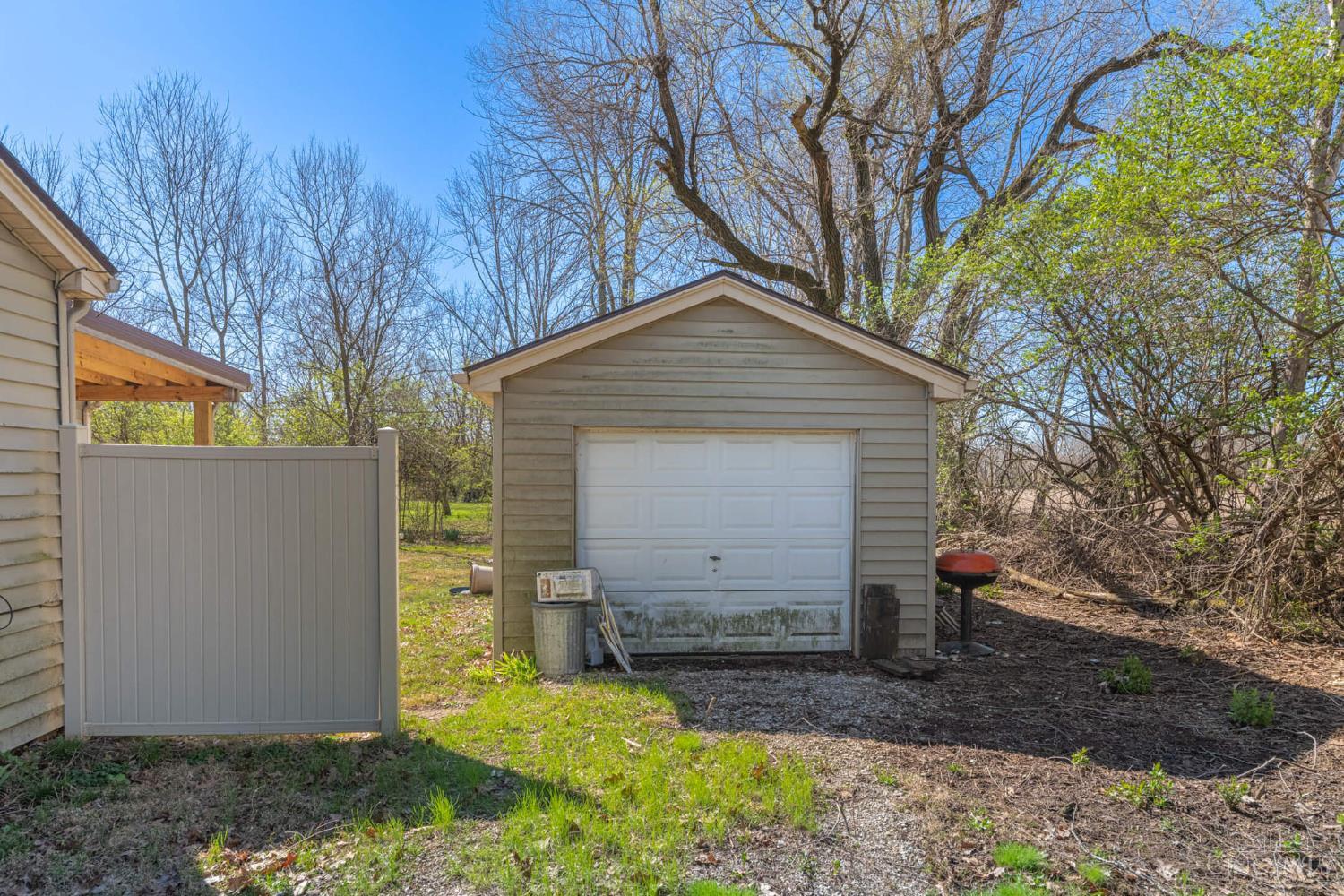 7175 Trenton Franklin Road Middletown, OH 45042 - Photo 3 of 25
